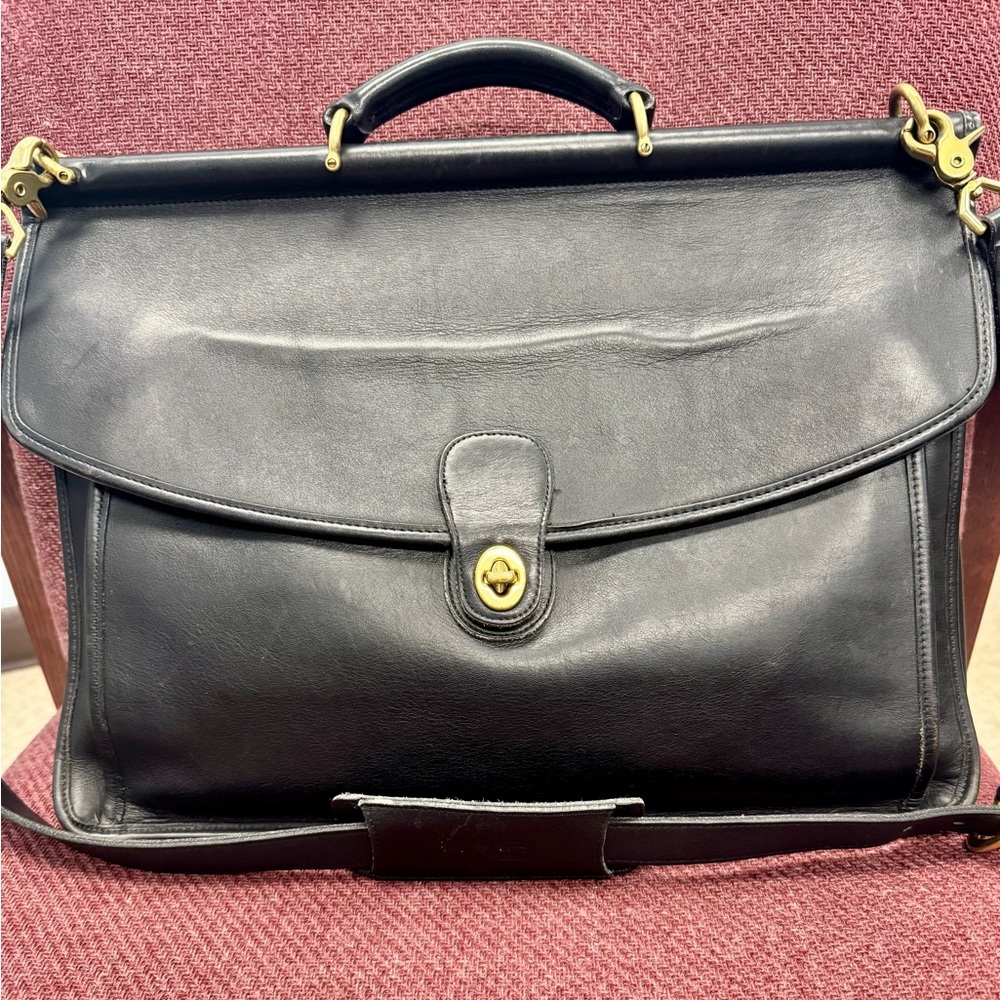 Classic Black Leather Messenger Bag